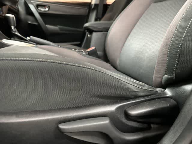 Used 2018 Toyota Corolla LE FWD image 26