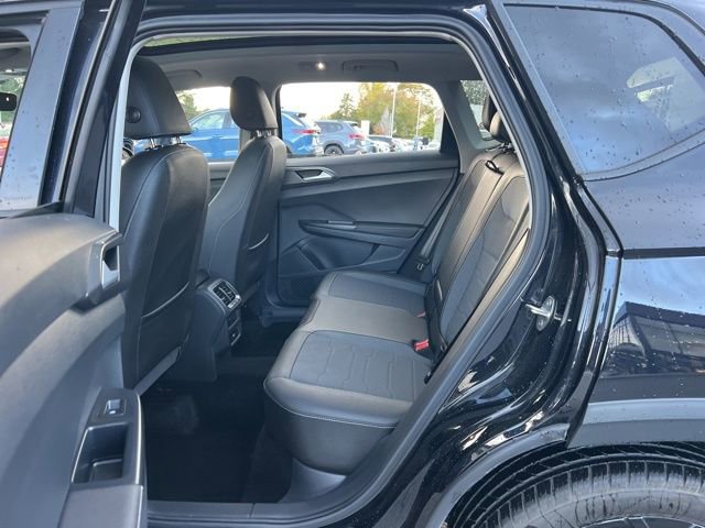 Certified 2025 Volkswagen Taos SE image 28