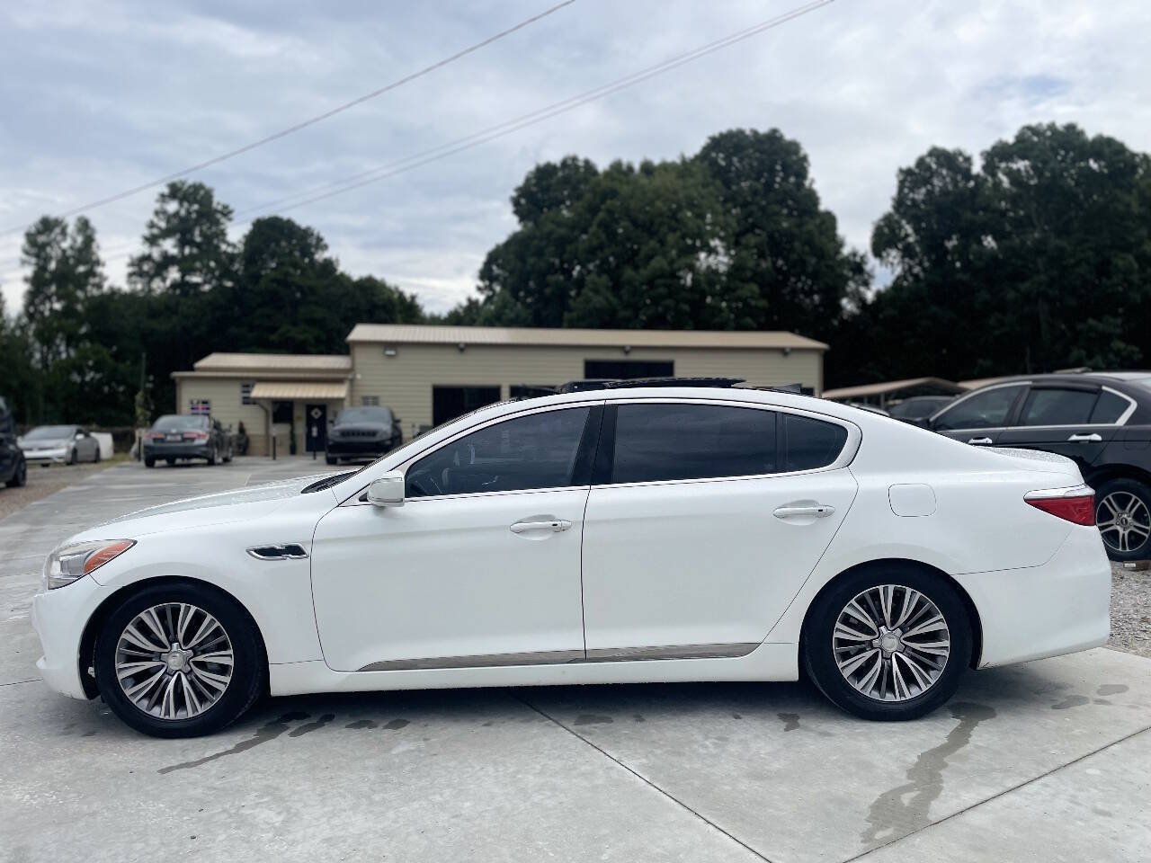 Used 2016 Kia K900 Luxury RWD image 4