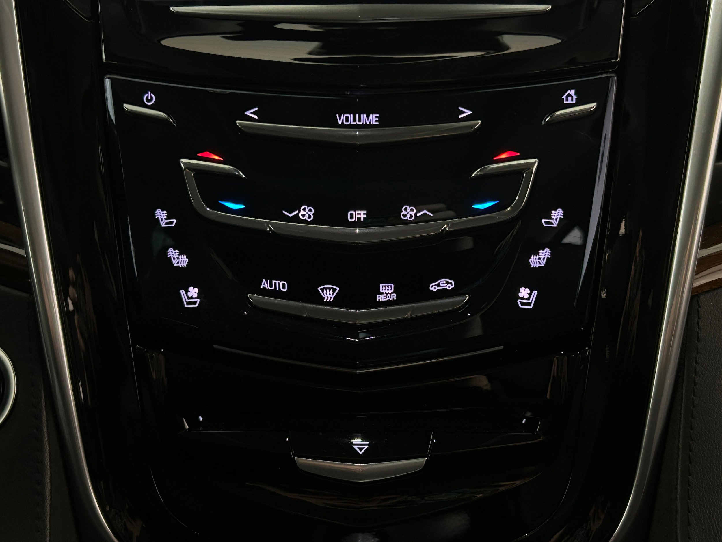 Used 2020 Cadillac Escalade ESV Premium Luxury image 10