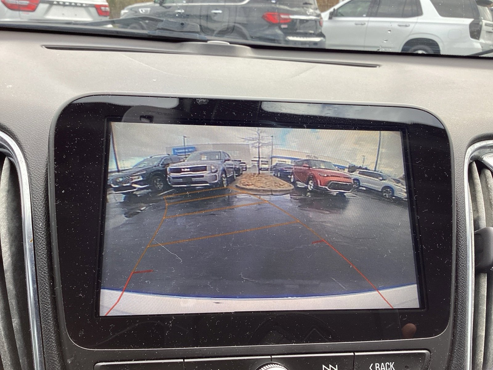 Used 2018 Chevrolet Malibu LT image 12