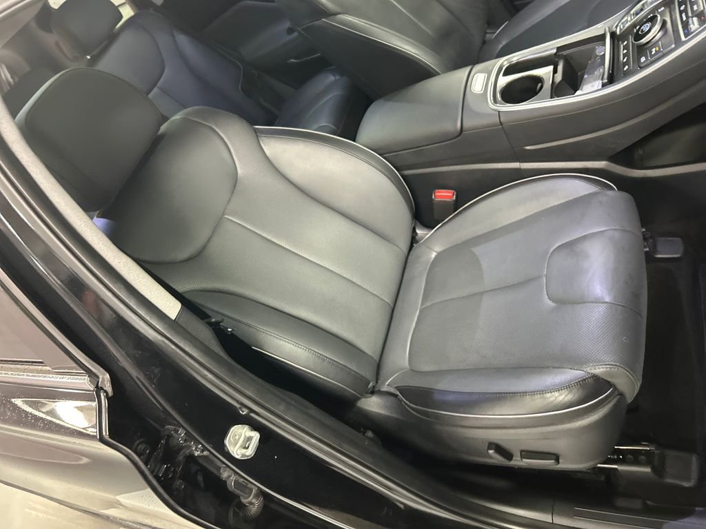 Used 2021 Hyundai Santa Fe Limited image 24