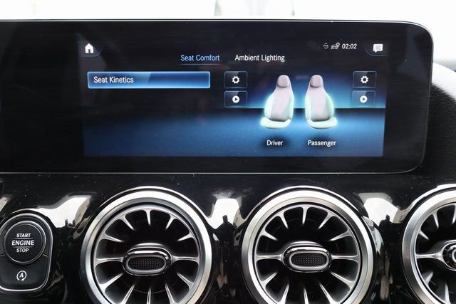 Used 2023 Mercedes-Benz GLA 250 4MATIC image 8