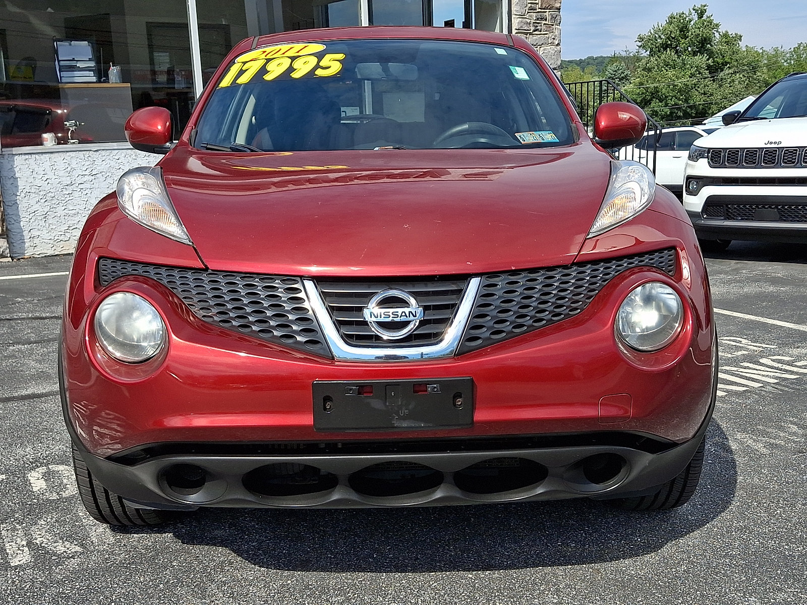 Used 2011 Nissan Juke SV AWD/4WD image 2