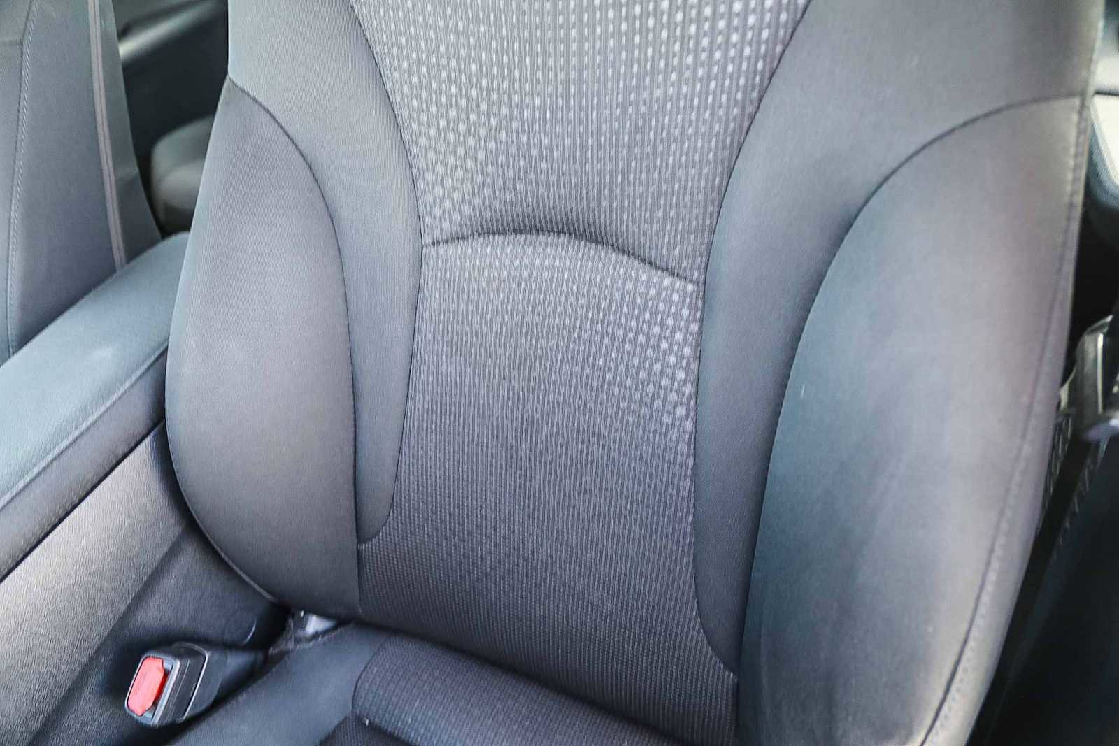 Used 2020 Toyota Prius LE image 24