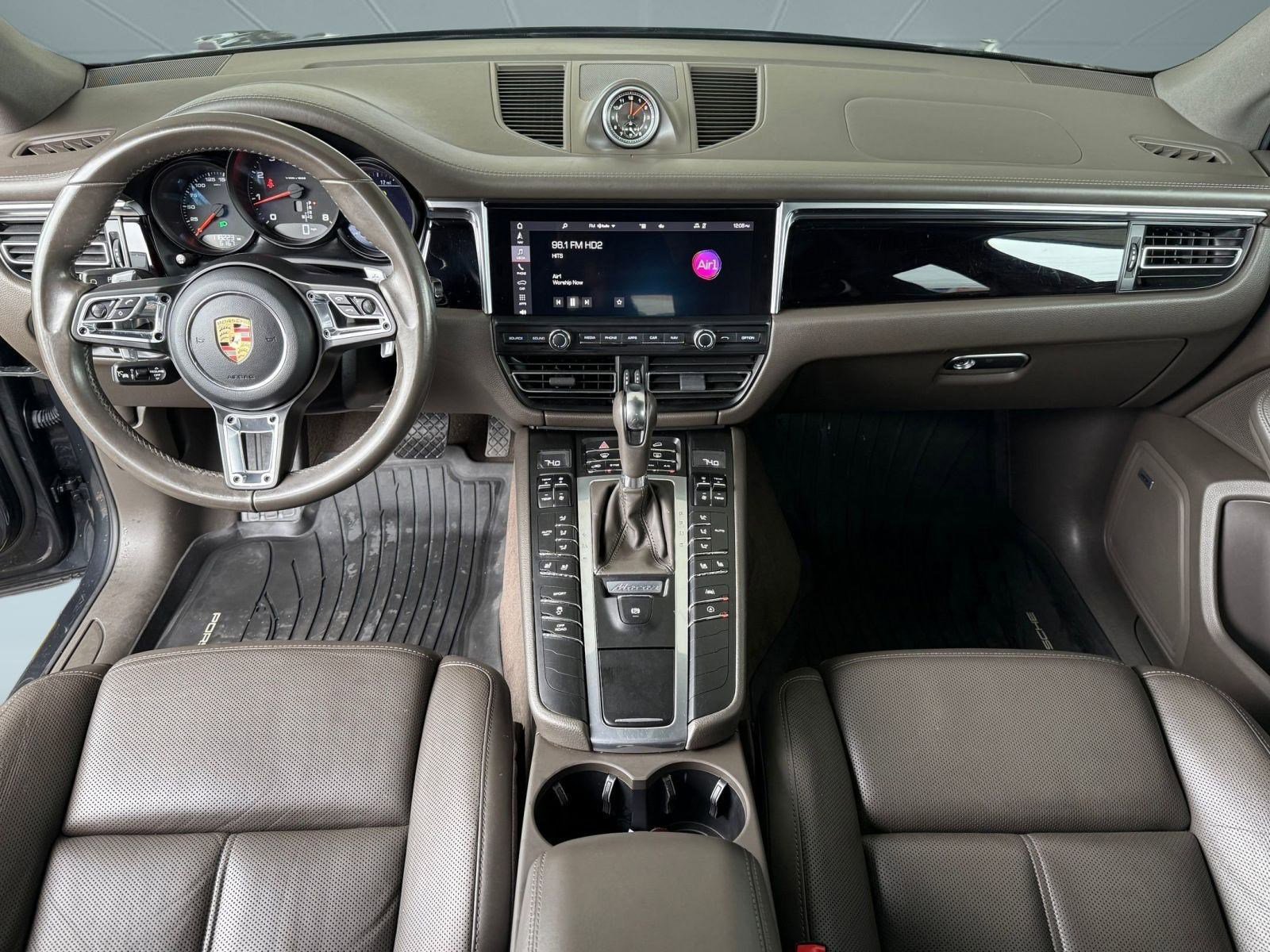 Used 2020 Porsche Macan AWD image 16