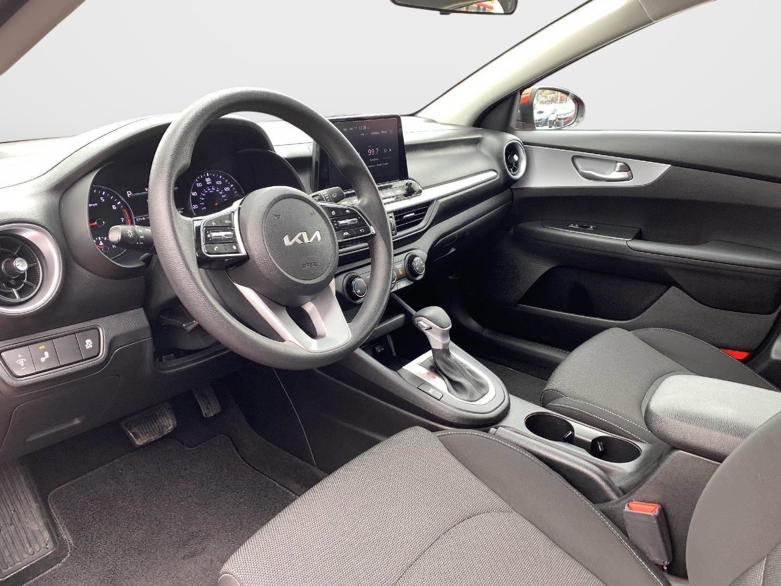 Used 2023 Kia Forte LXS w/ LXS Technology Package image 30