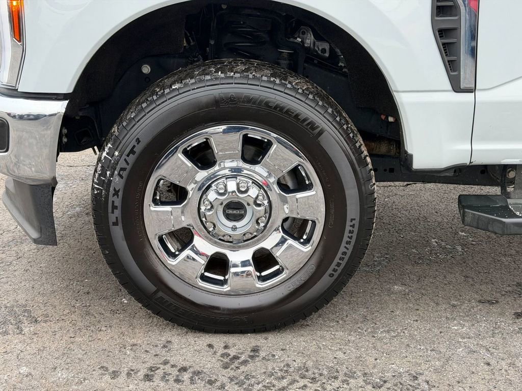 Used 2025 Ford F250 Lariat w/ Chrome Package image 14