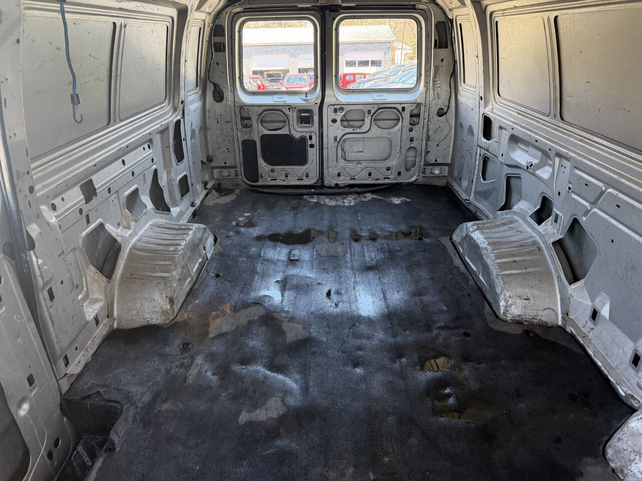 Used 2003 Ford E-250 and Econoline 250 Extended RWD image 22