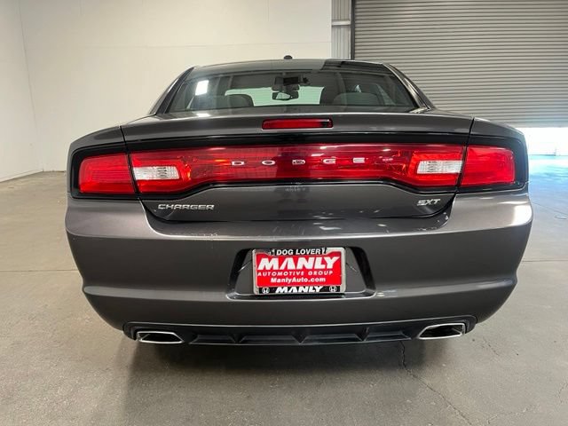 Used 2014 Dodge Charger SXT RWD image 4