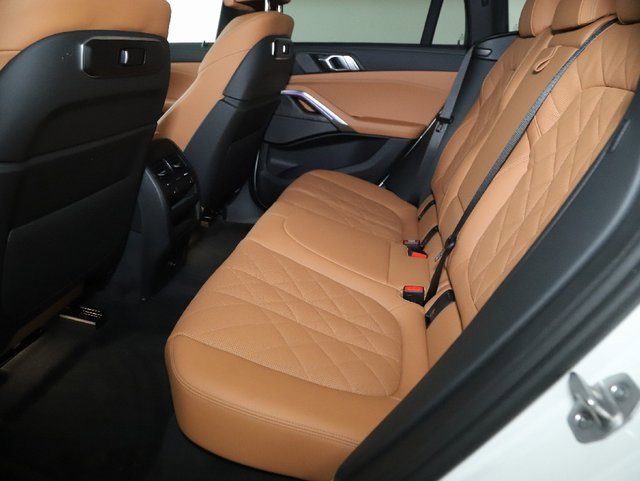 Used 2026 BMW X6 xDrive40i w/ Premium Package image 14