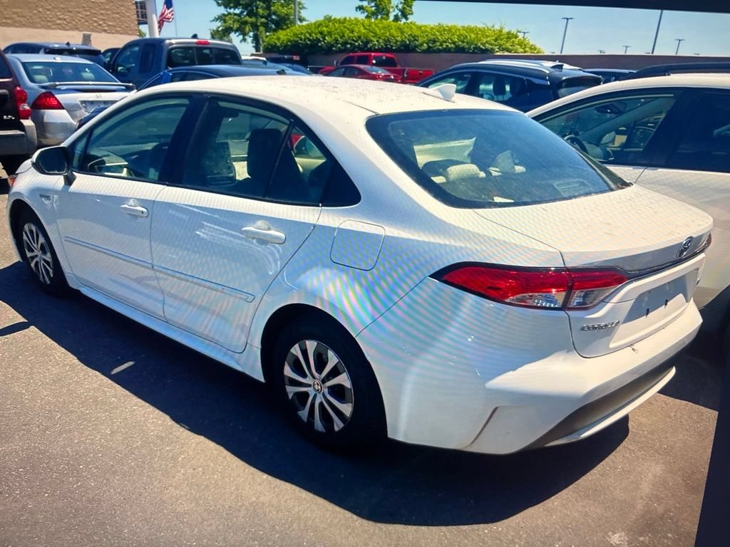 Used 2020 Toyota Corolla LE FWD image 2