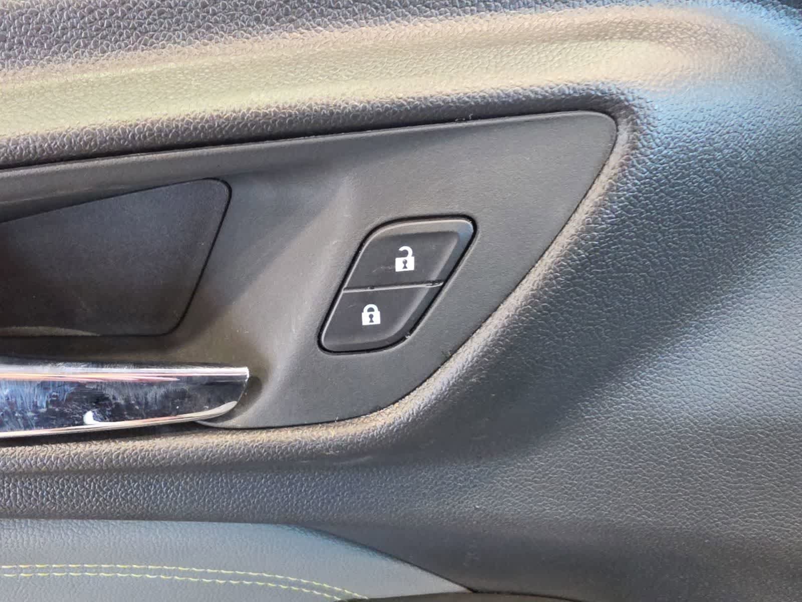Used 2025 Chevrolet Trax ACTIV w/ Driver Confidence Package FWD image 17