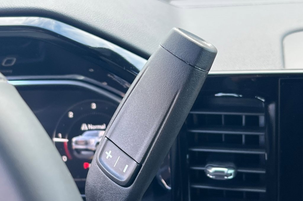 New 2026 GMC Sierra 1500 SLE image 18