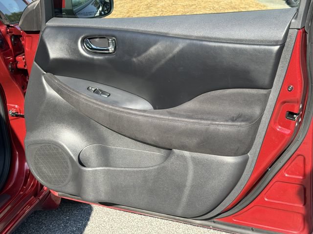 Used 2013 Nissan Leaf S FWD image 16