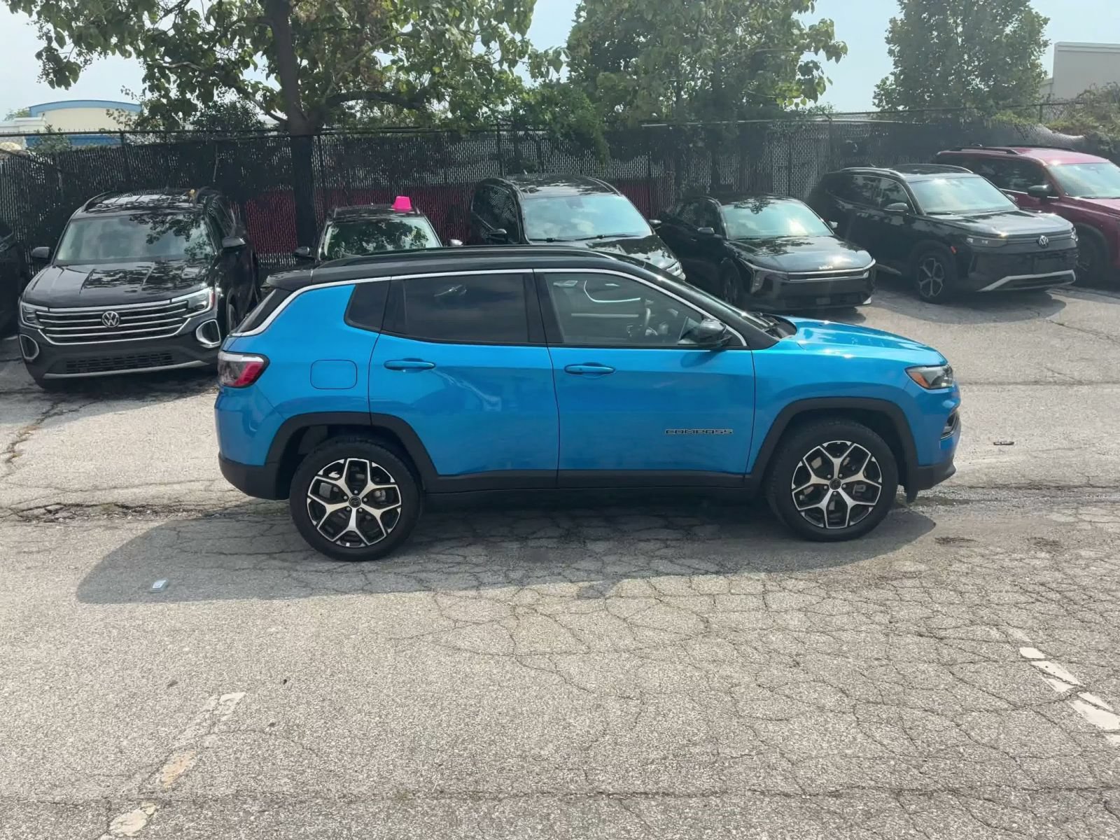 Used 2025 Jeep Compass Limited AWD/4WD image 15