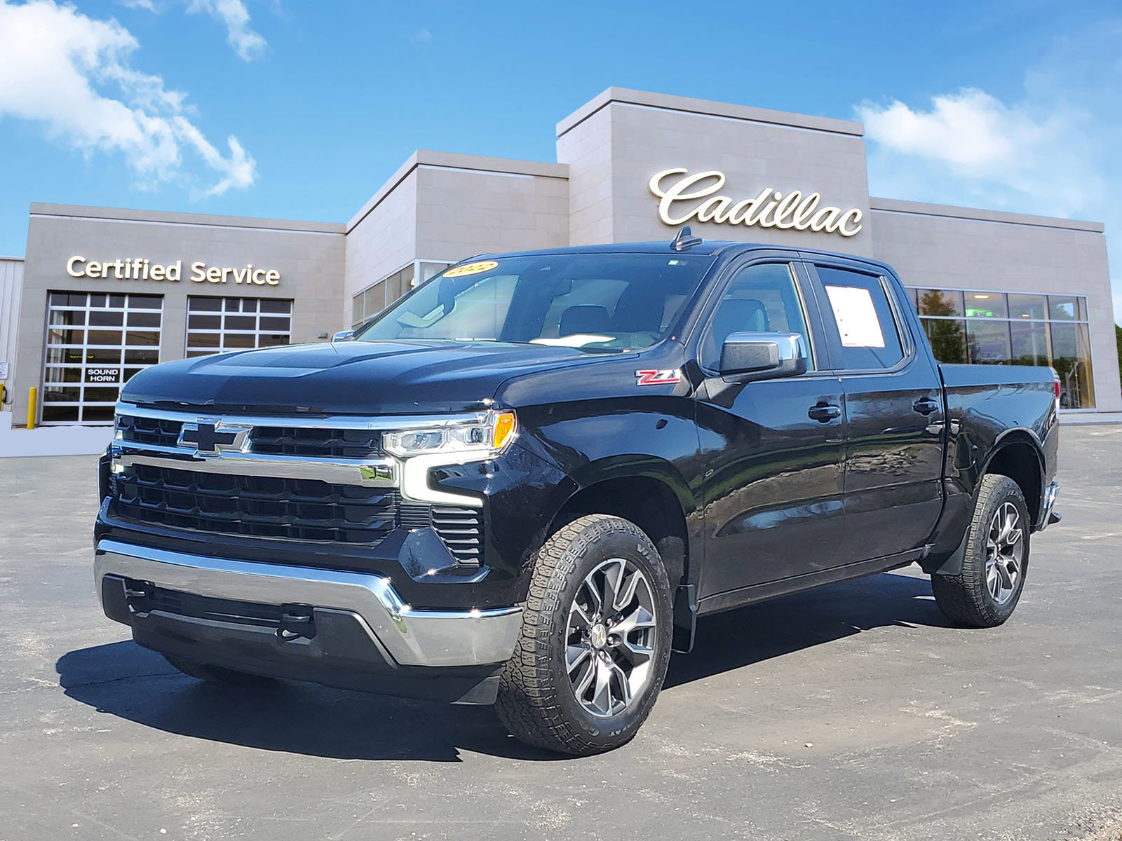 Used 2022 Chevrolet Silverado 1500 LT w/ Z71 Off-Road Package