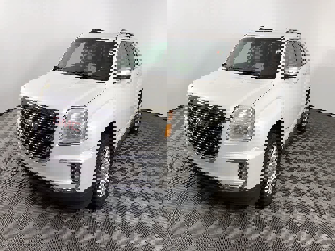 Used 2017 GMC Terrain SLT w/ Open Road Package image 4