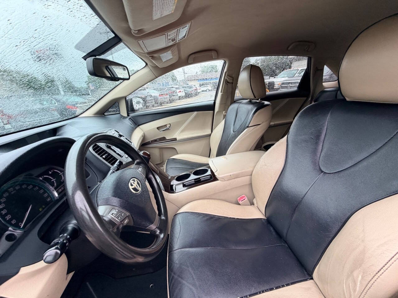 Used 2010 Toyota Venza AWD image 32