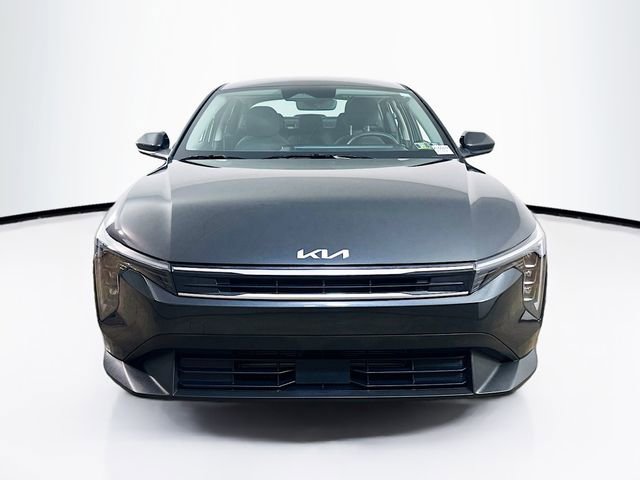 Used 2025 Kia K4 LX image 2