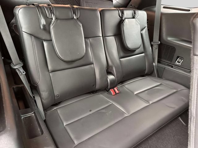 Used 2023 Ford Explorer XLT w/ Equipment Group 202A AWD/4WD image 13