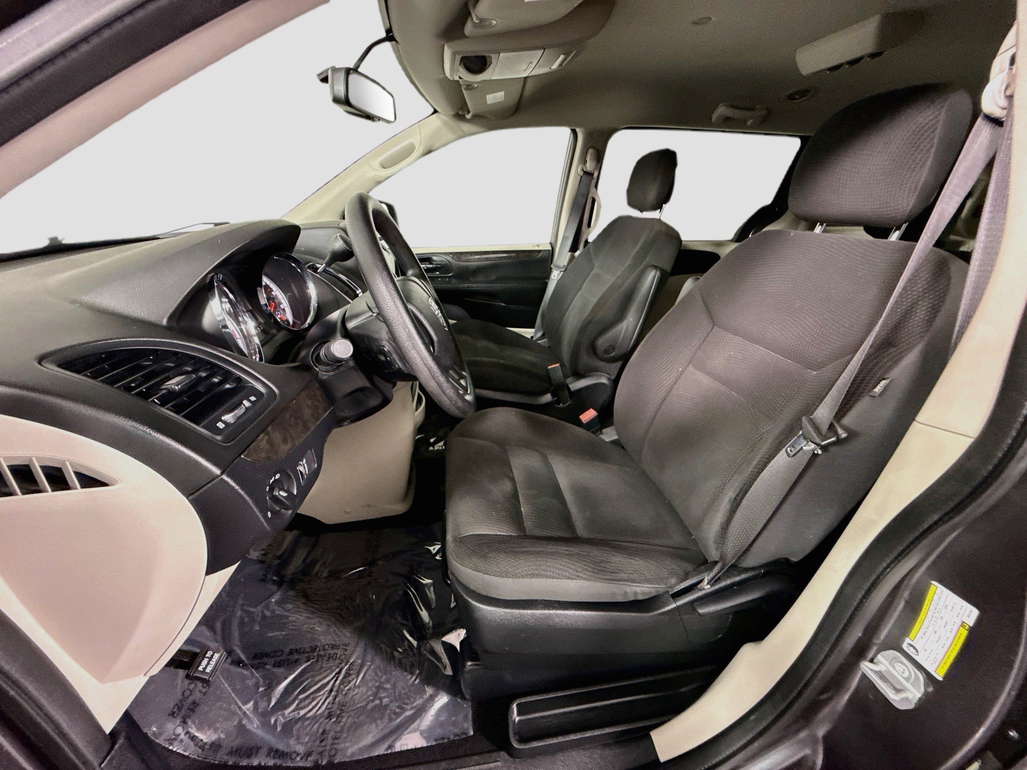 Used 2018 Dodge Grand Caravan SE w/ UConnect Hands-Free Group FWD image 21