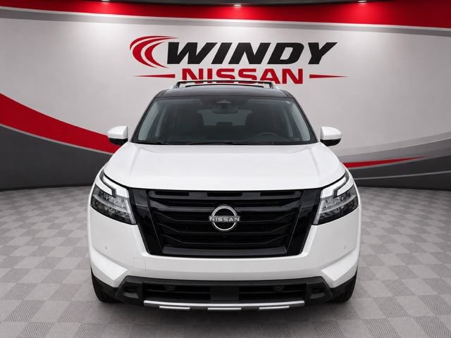 Used 2024 Nissan Pathfinder SL w/ Black Appearance Package FWD image 2