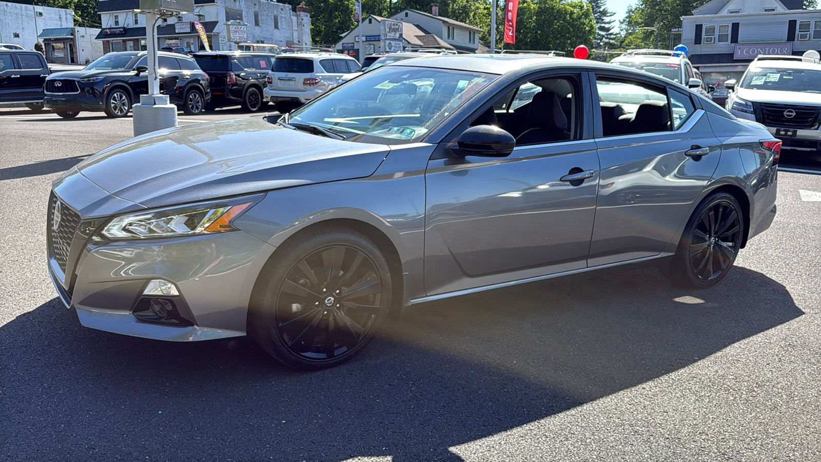 Certified 2022 Nissan Altima 2.5 SR w/ Midnight Edition Package FWD image 3