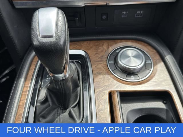 Used 2021 Nissan Armada SL w/ Captain's Chairs Package AWD/4WD image 7