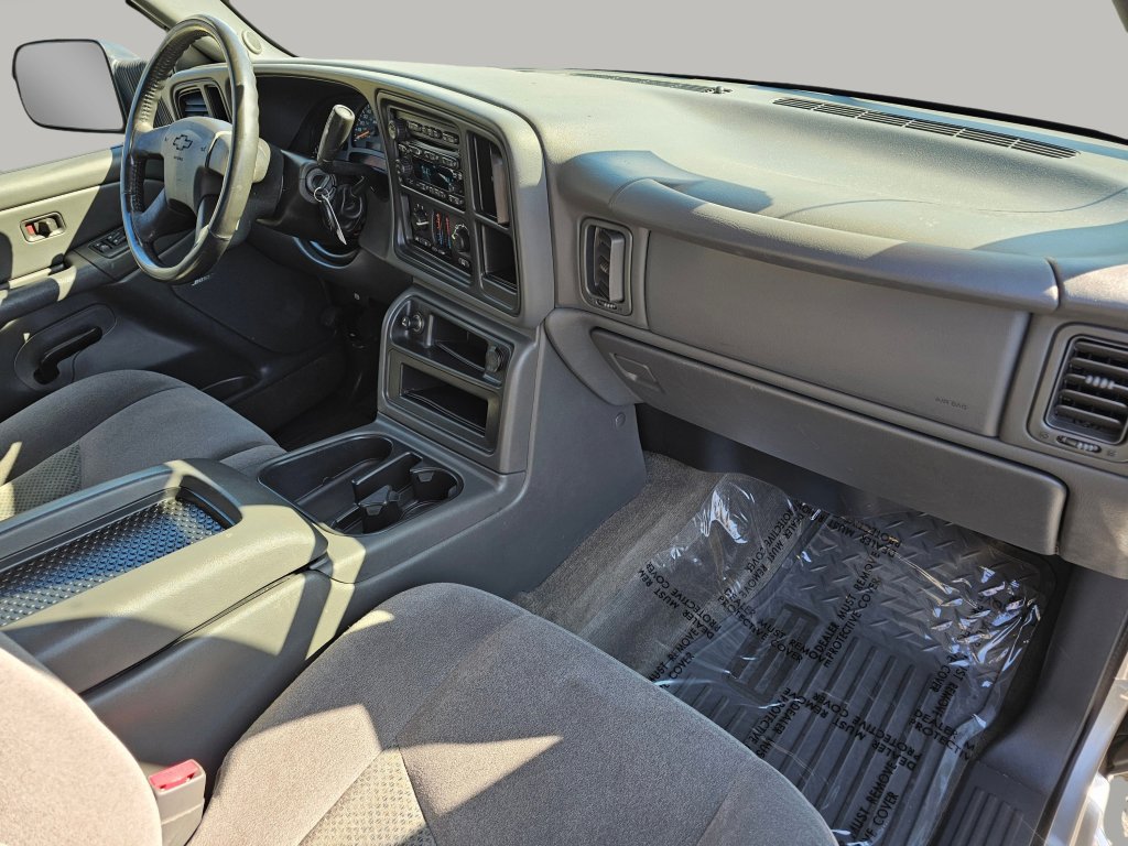 Used 2005 Chevrolet Silverado 2500 LS image 22