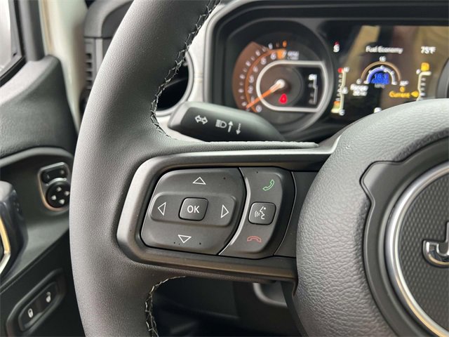 New 2025 Jeep Gladiator Sport image 18