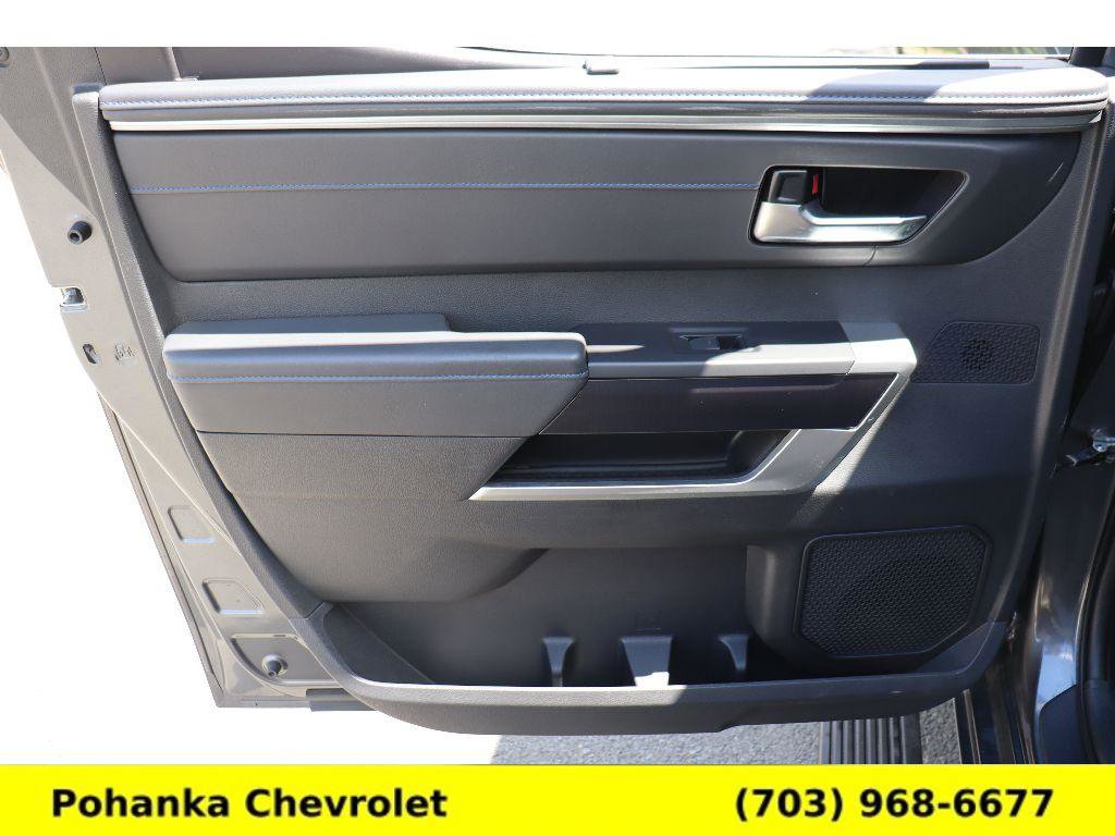 Used 2024 Toyota Tundra Platinum AWD/4WD image 30