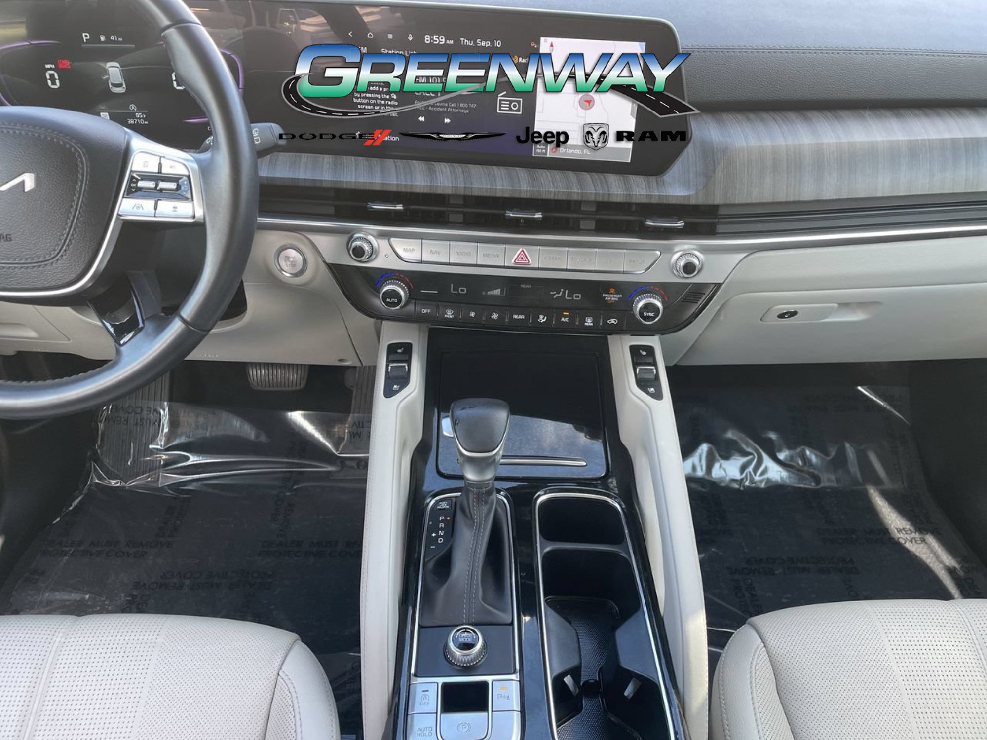 Used 2024 Kia Telluride EX w/ EX Captain's Chair Package FWD image 14