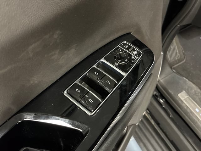 Certified 2025 Cadillac Escalade Sport AWD/4WD image 11