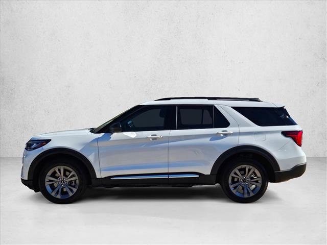 Used 2025 Ford Explorer Active w/ Active Comfort Package image 9