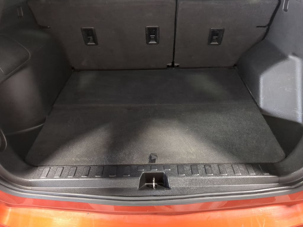Used 2020 Chevrolet Equinox LS FWD image 36