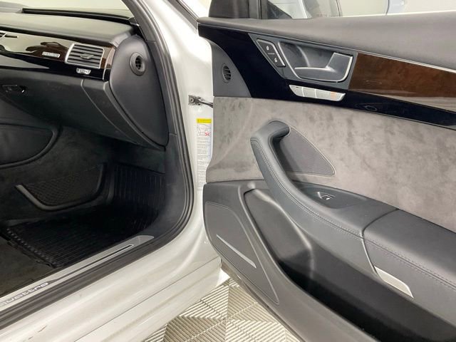 Used 2018 Audi A8 L 3.0T w/ Executive Package AWD/4WD image 19
