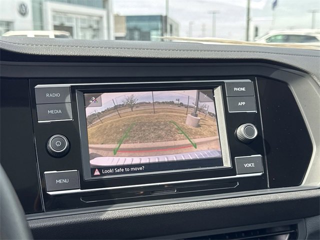 Used 2023 Volkswagen Jetta SE image 19