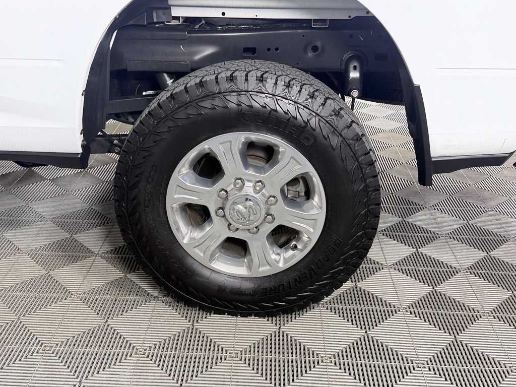 Used 2024 RAM 2500 Big Horn AWD/4WD image 12