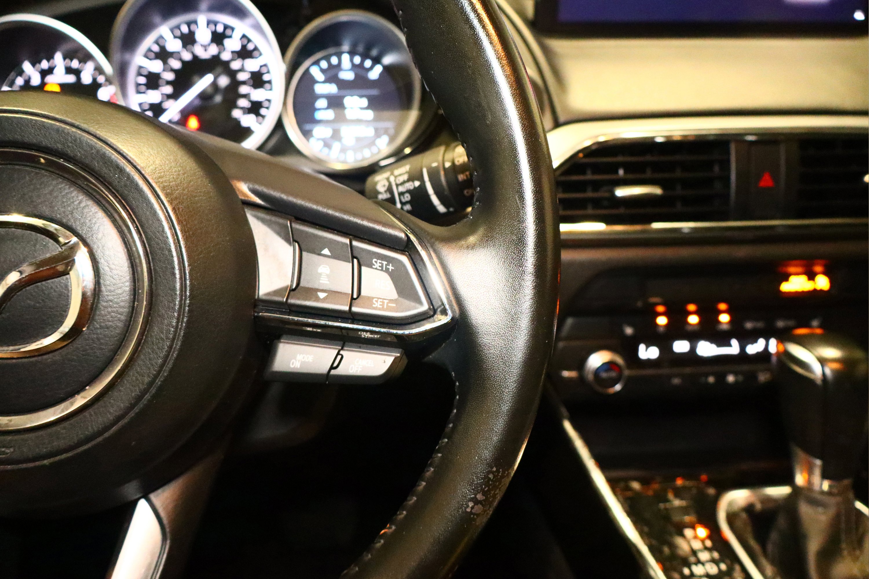 Used 2023 MAZDA CX-9 Touring image 21