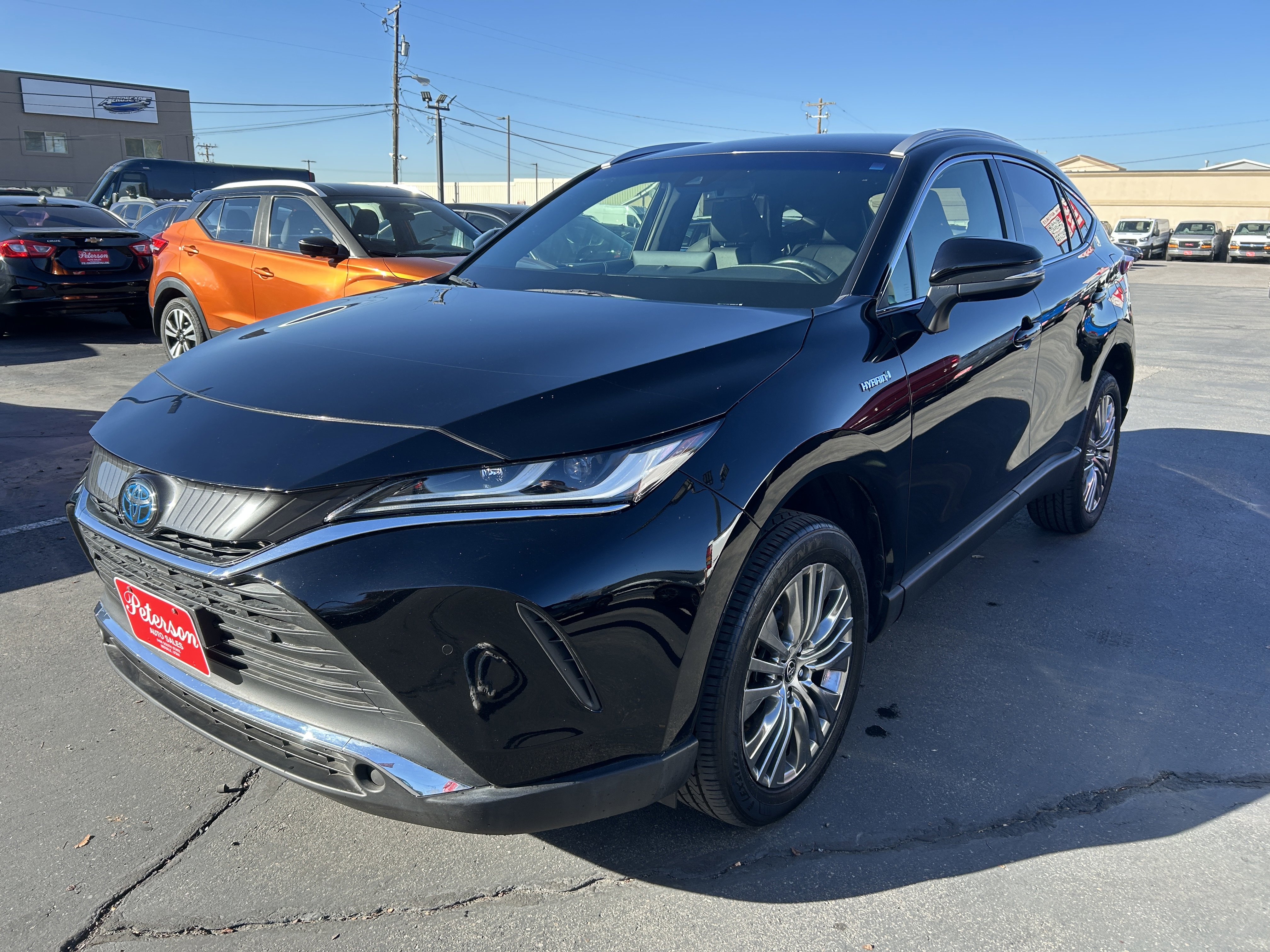 Used 2021 Toyota Venza XLE image 2