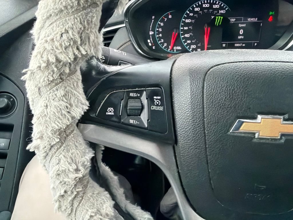 Used 2018 Chevrolet Trax LT w/ Redline Edition AWD/4WD image 18