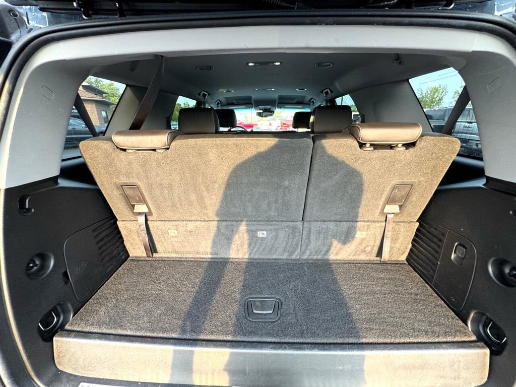 Used 2019 Chevrolet Tahoe LT w/ RST Edition image 17