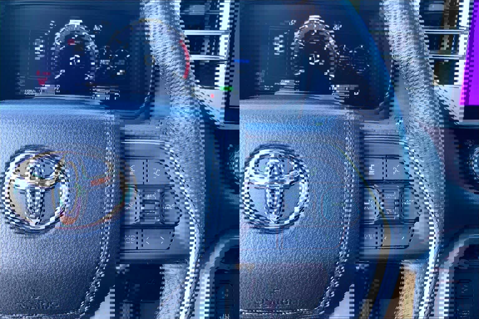 Used 2025 Toyota Sequoia SR5 w/ SR5 Premium Package image 25