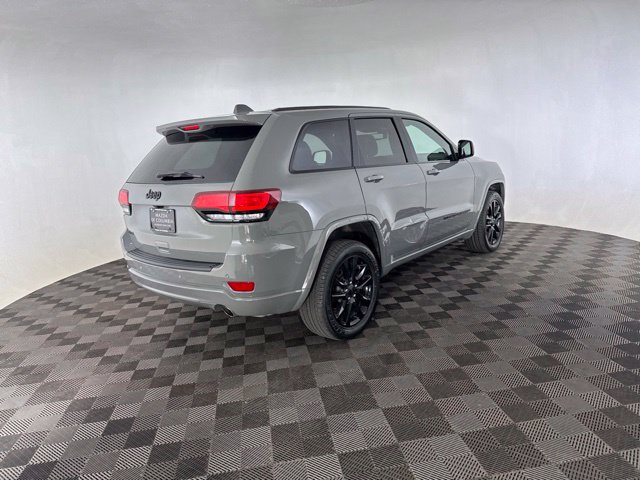 Used 2022 Jeep Grand Cherokee Laredo X AWD/4WD image 6