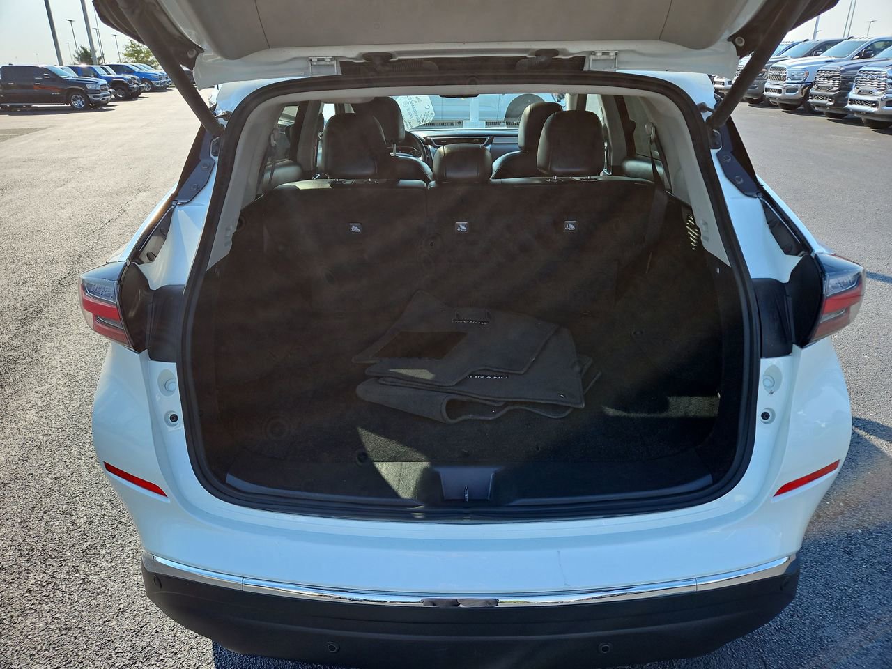 Used 2024 Nissan Murano SL image 11