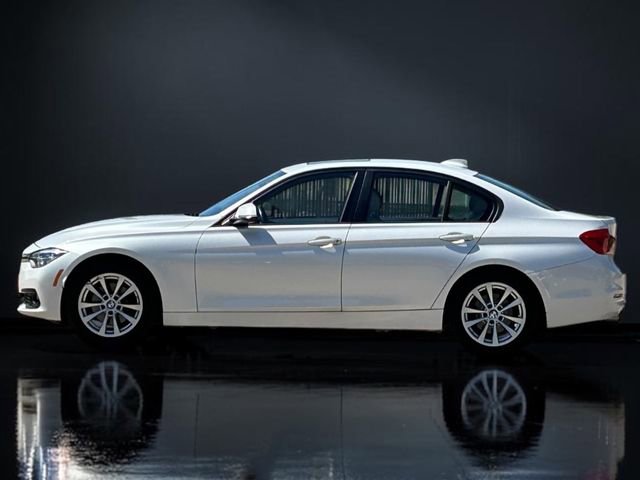 Used 2018 BMW 320i Sedan RWD image 8
