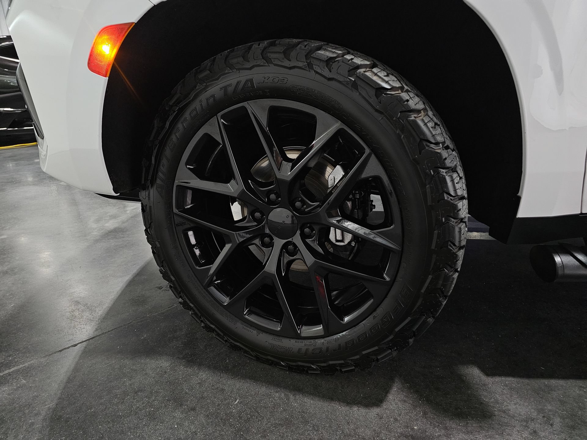 Used 2022 Chevrolet Tahoe Z71 w/ Luxury Package AWD/4WD image 50