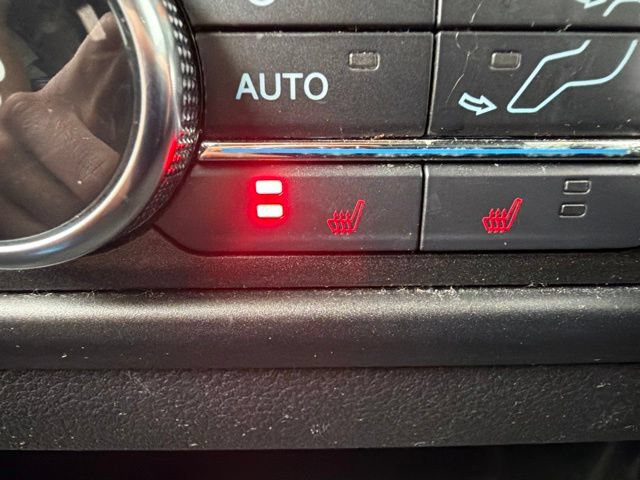 Used 2019 Ford Expedition Limited w/ Equipment Group 302A AWD/4WD image 25