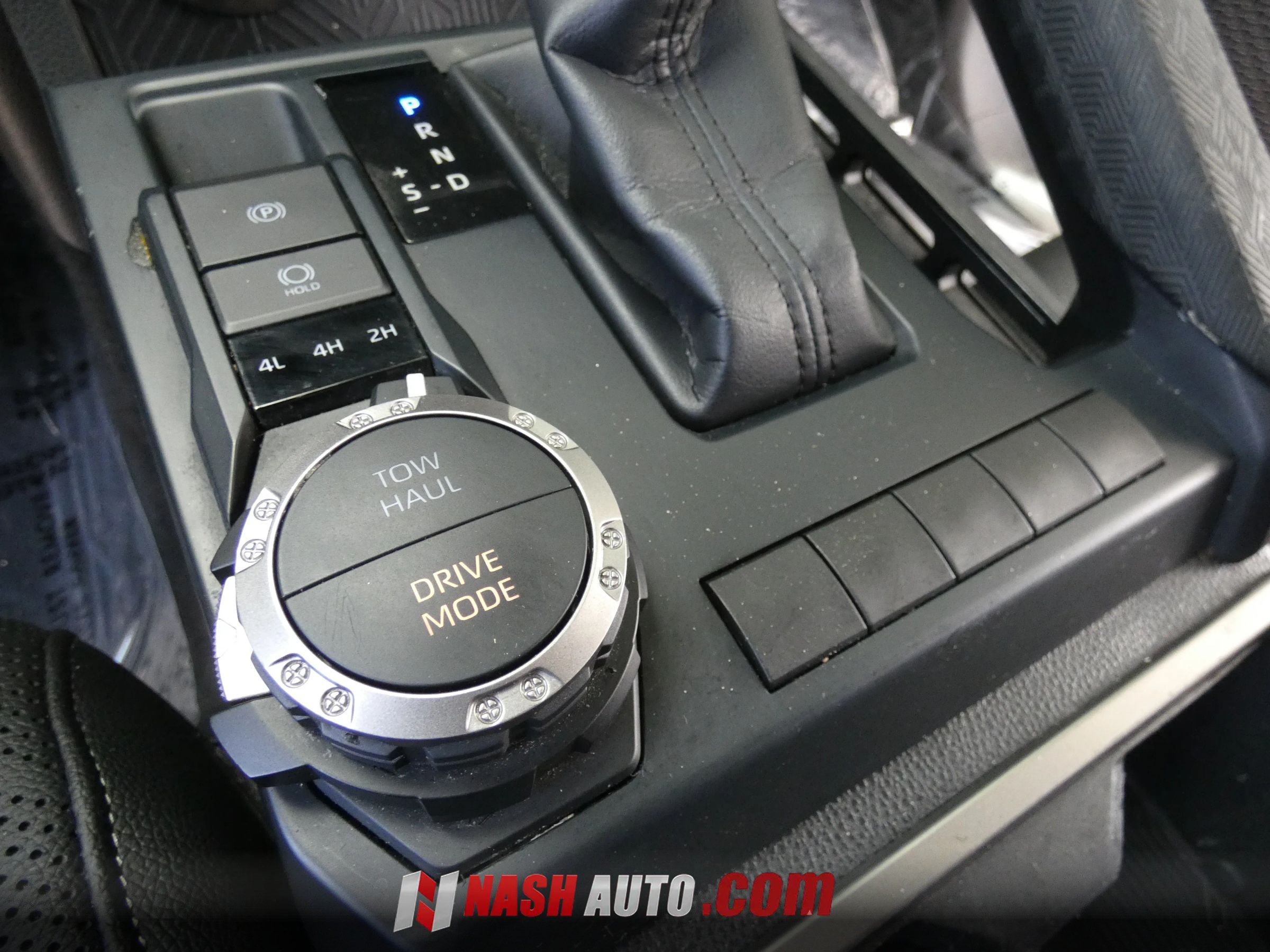 Used 2025 Toyota Tacoma TRD Sport AWD/4WD image 68